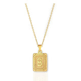 Collar con medalla inicial