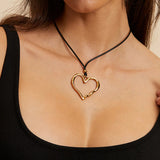 Collana con corda a forma di cuore