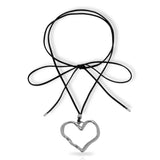 Collana con corda a forma di cuore