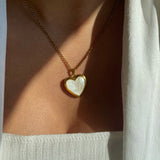 Collar con medallón de corazón personalizable
