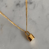 Collana con lucchetto