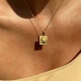 Medaglia Colar Shell