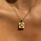 Medaglia Colar Shell