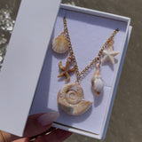 Collar de conchas marinas