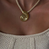 Collar de cuerda de Carrols