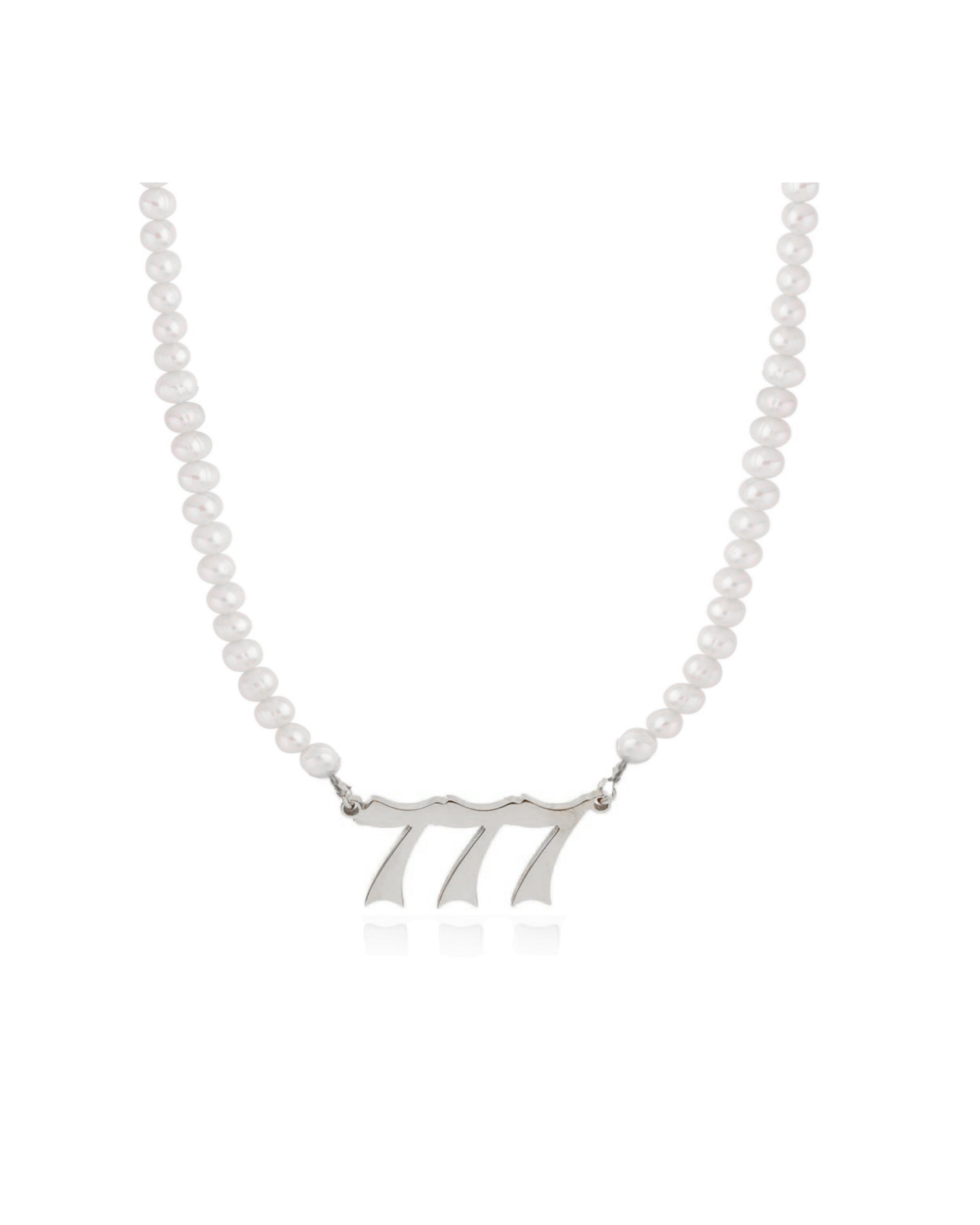 Collar de perlas con números de ángeles