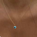 Collar de ojos