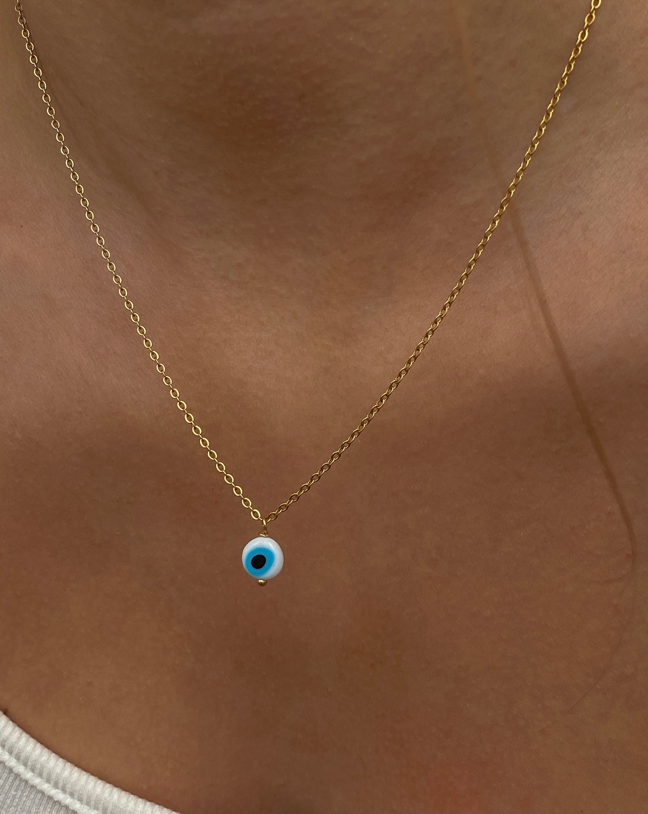 Collar de ojos