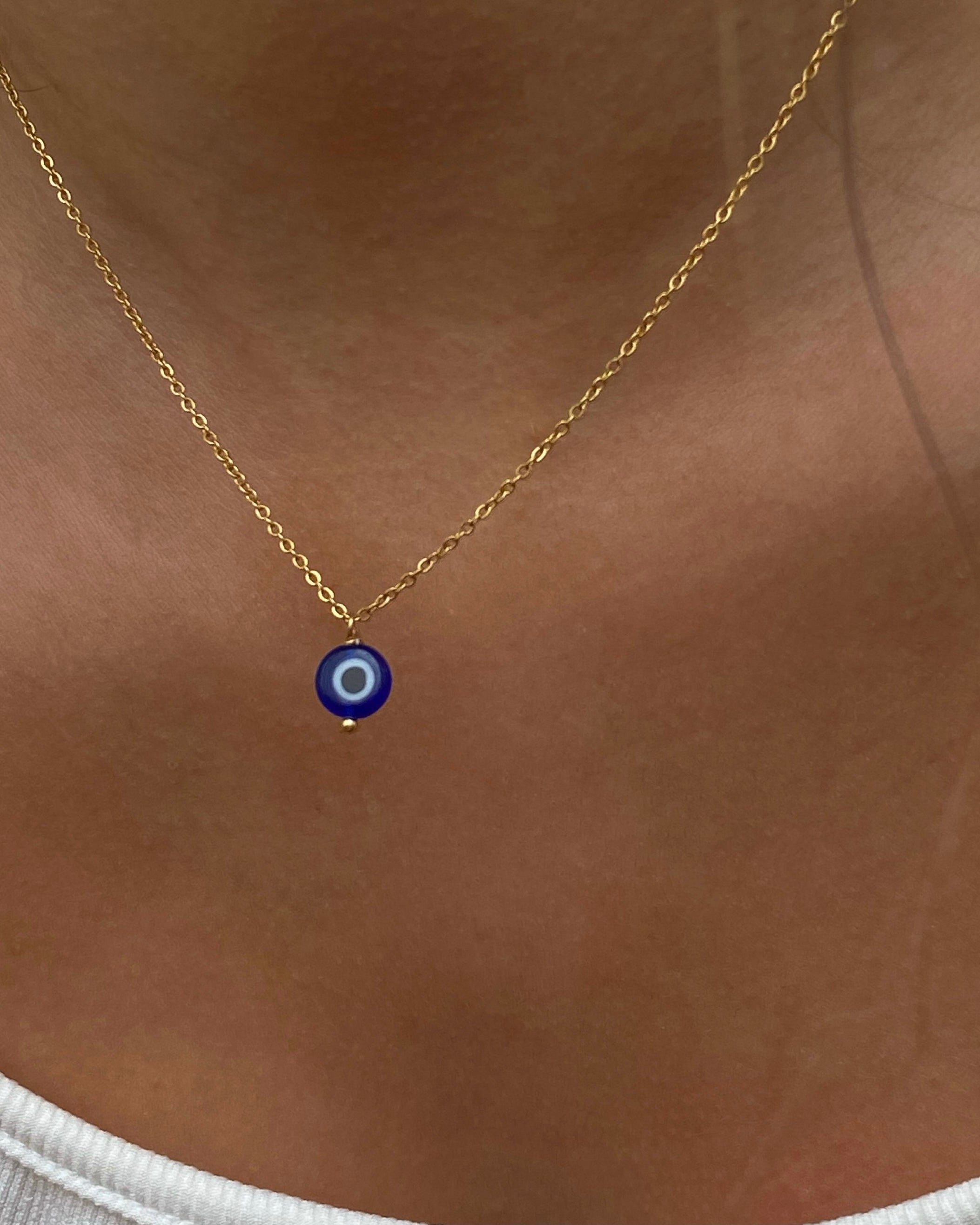 Collar de ojos