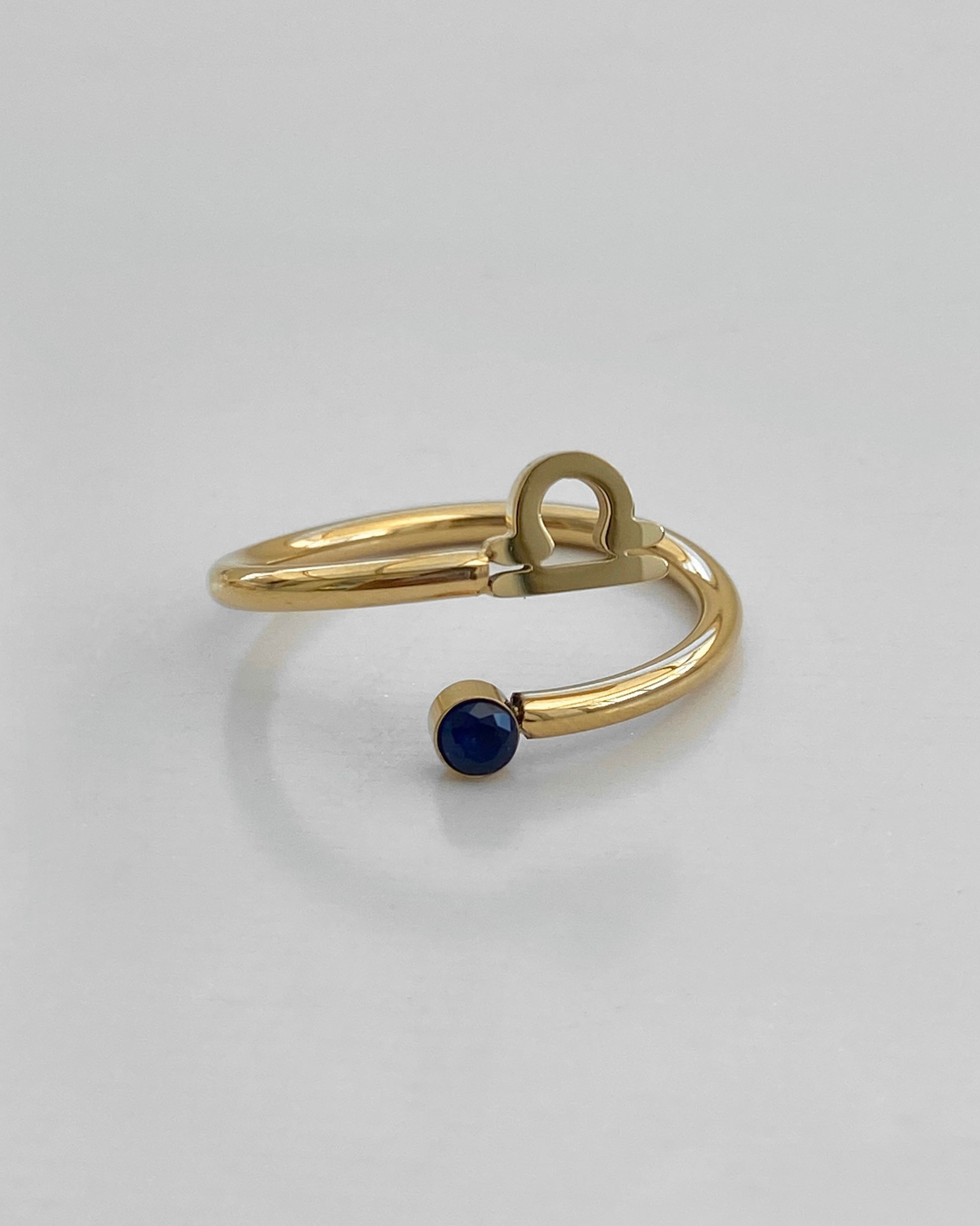 Anillo de cristal con el signo del zodiaco