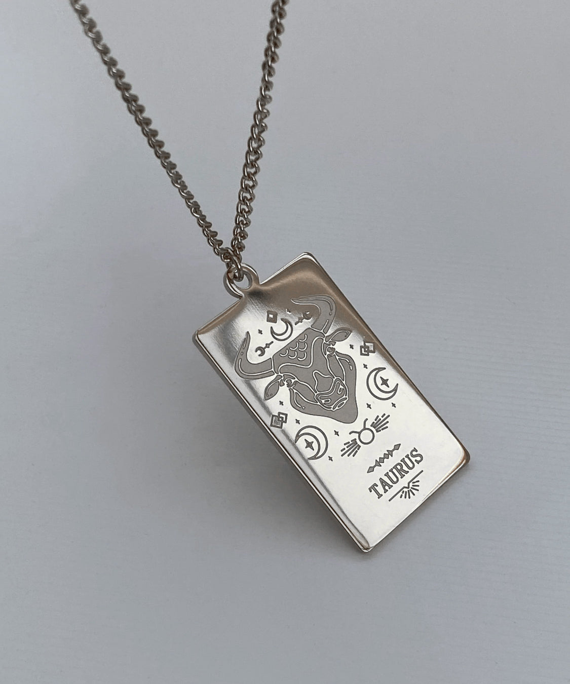 Collana con medaglia dello zodiaco