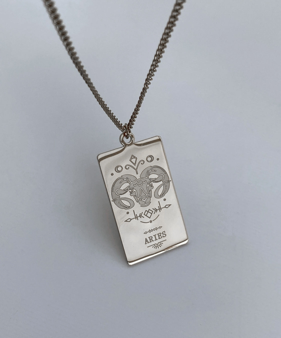 Collana con medaglia dello zodiaco