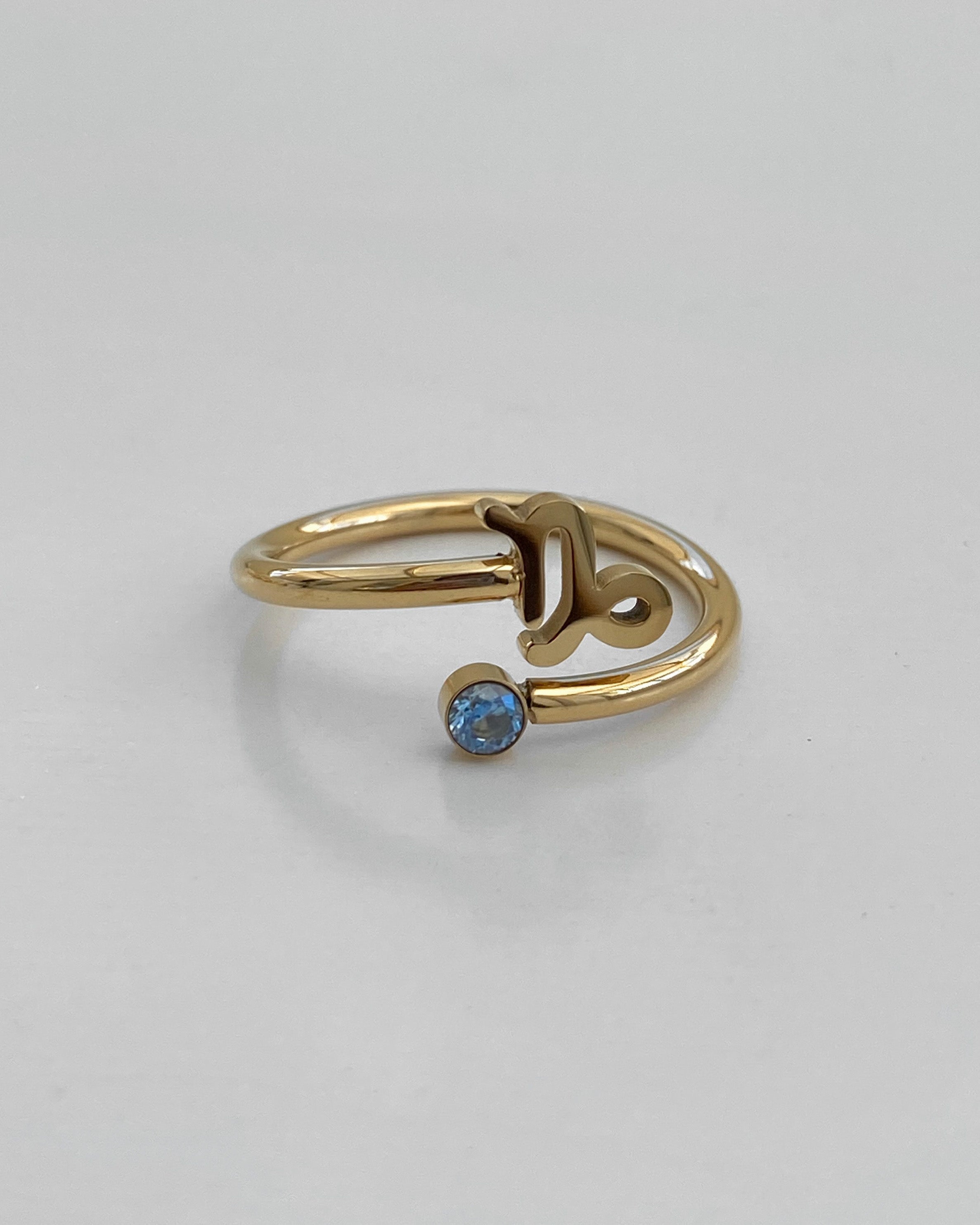 Anillo de cristal con el signo del zodiaco