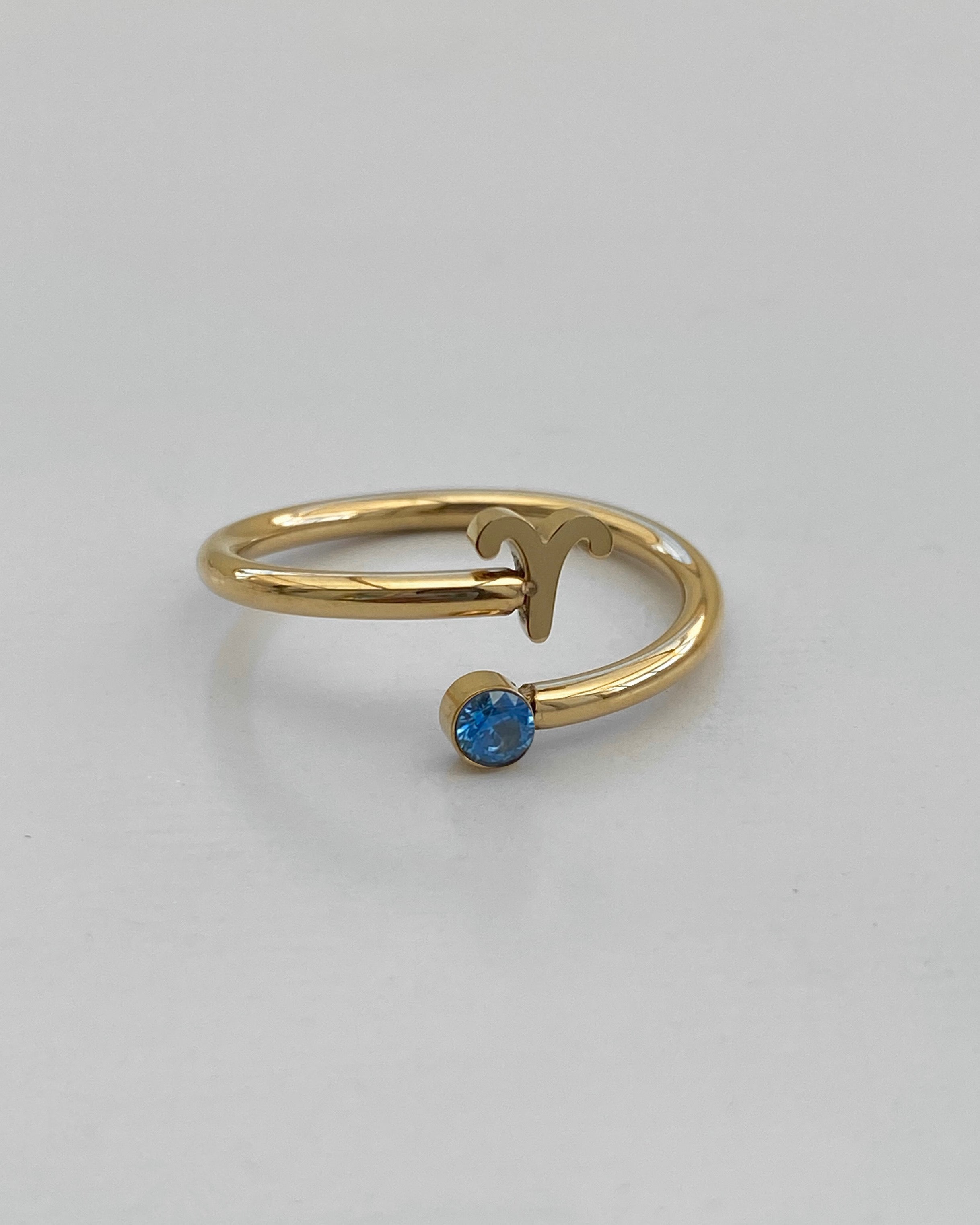 Anillo de cristal con el signo del zodiaco