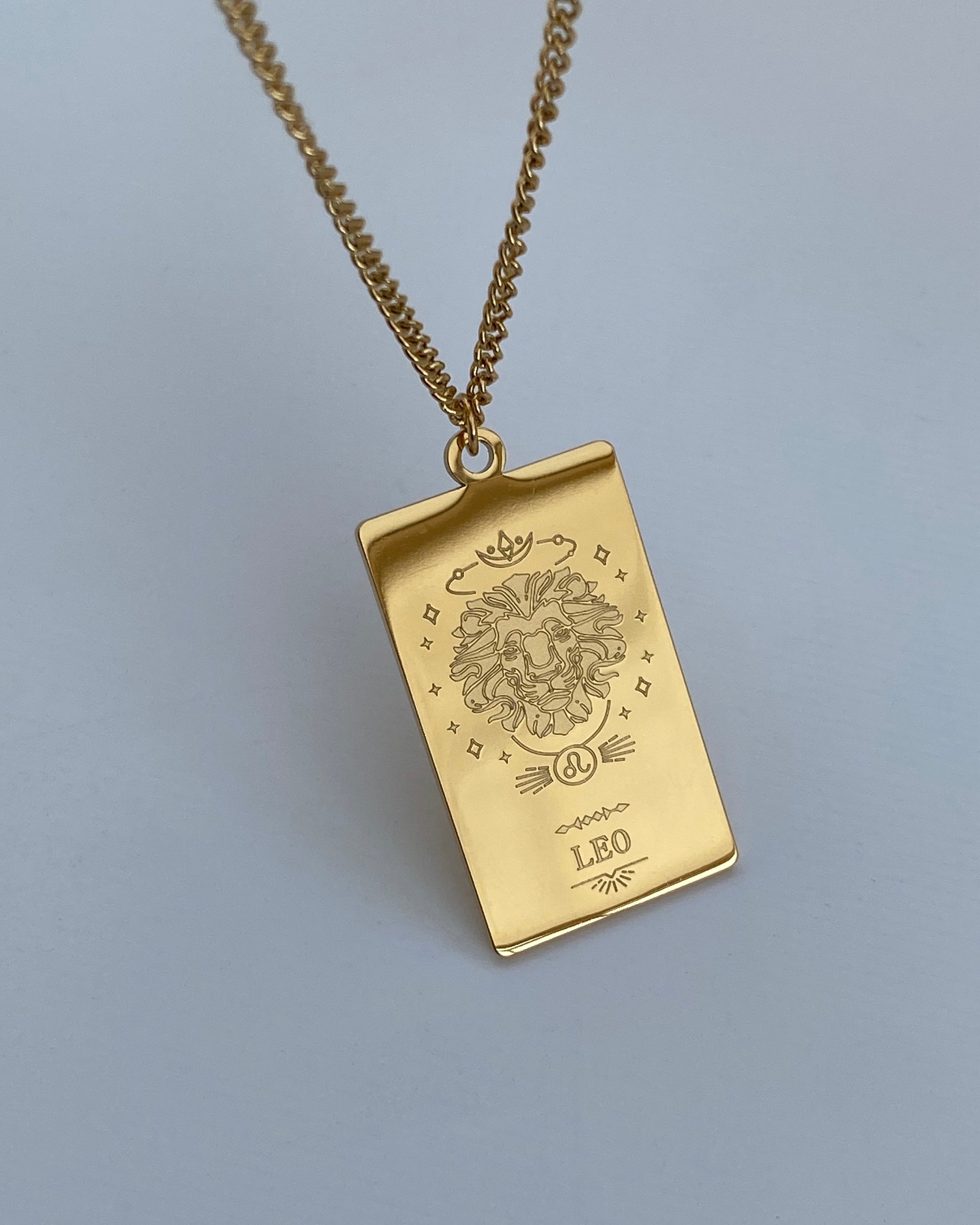 Collar con medalla del zodiaco