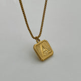 Collar Medalla Cuadrada