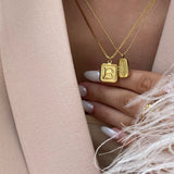 Collar Medalla Cuadrada