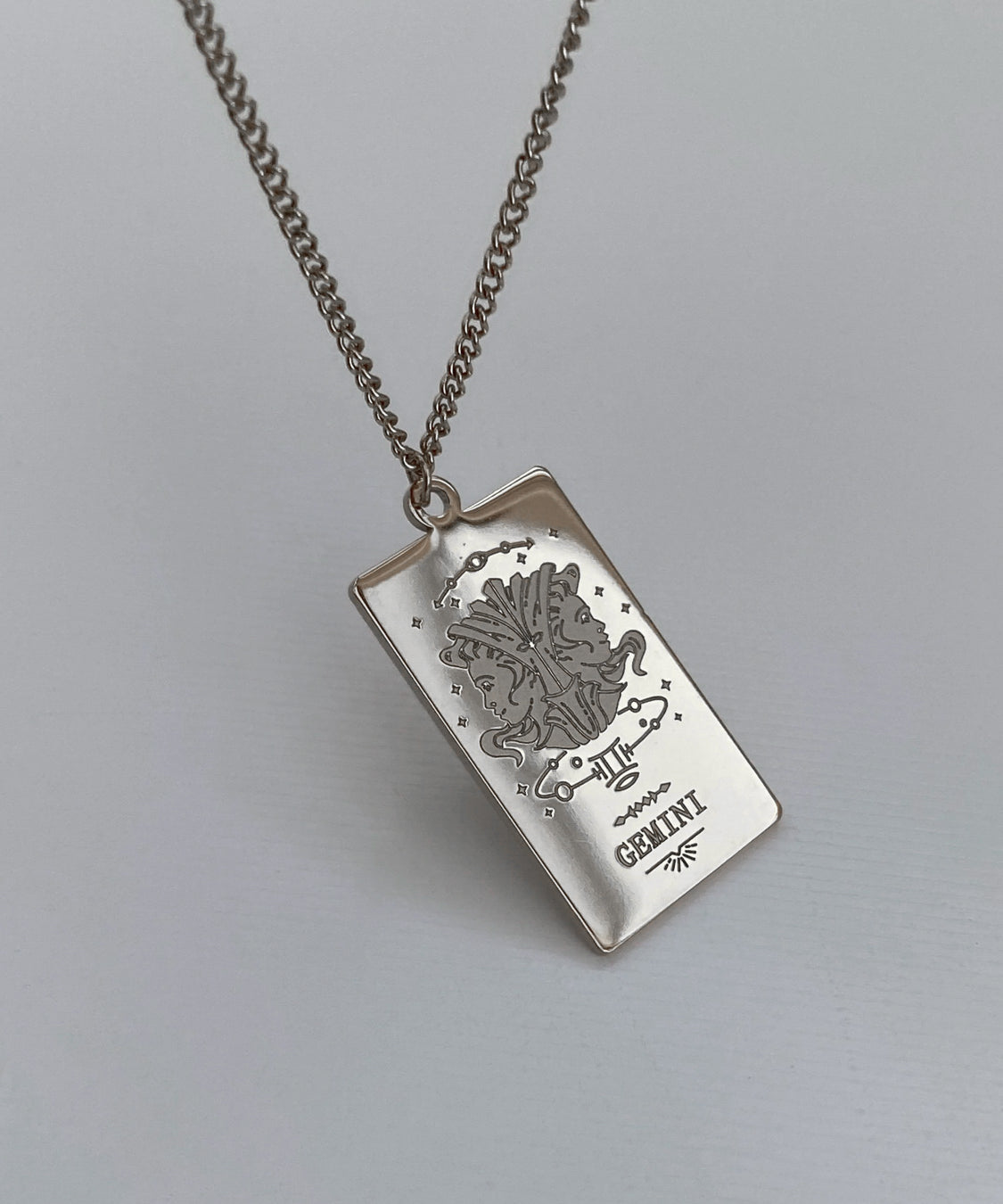 Collana con medaglia dello zodiaco
